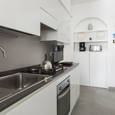 Romac Borghese With 3 Bedrooms Near Via Veneto רומא