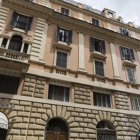 Romac Borghese With 3 Bedrooms Near Via Veneto דירה