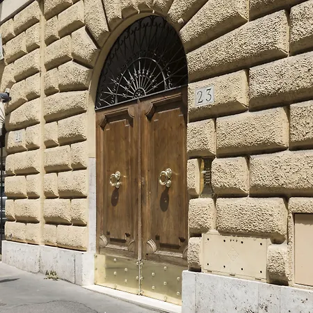 Romac Borghese With 3 Bedrooms Near Via Veneto 아파트 로마